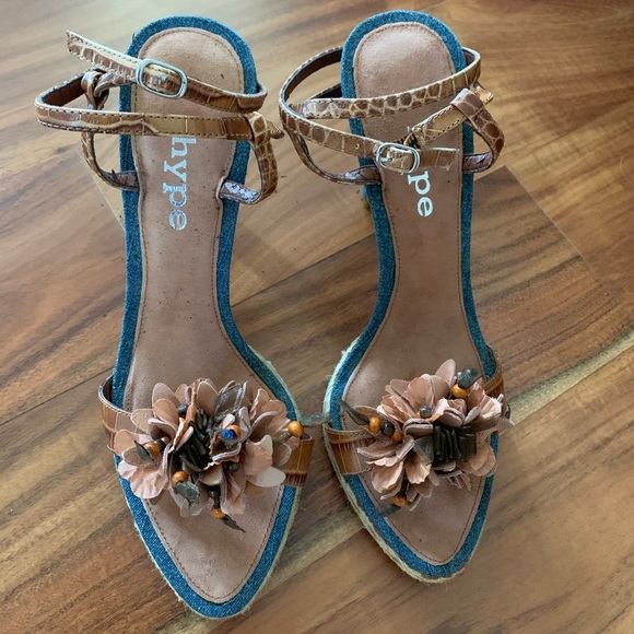 Denim Heels ~ HYPE - Picture 1 of 5